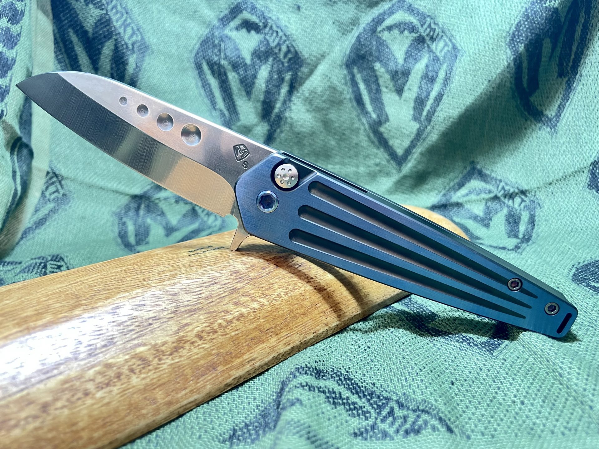Medford Knife - MK210STQ-37A2-TFCF-BP - Nosferatu Flipper - S35VN Tumbled Blade Faced Blue Handles