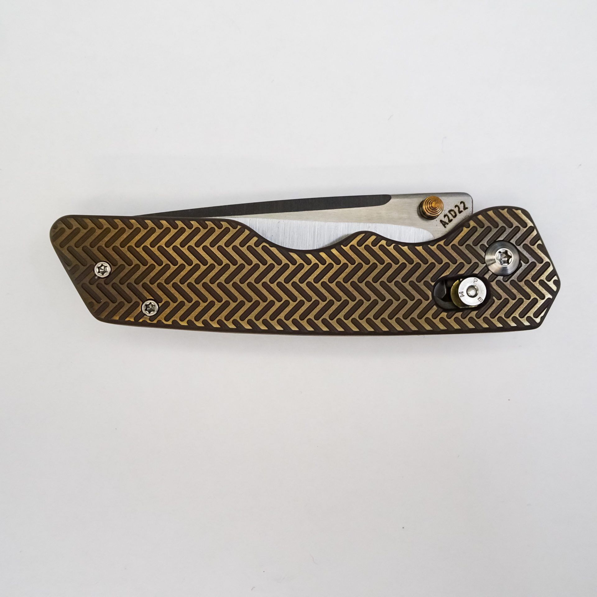 Attention 2 Detail Mercantile - A2DBLmHer - Bar Lock Medium - Folding Knife - RWL34 Steel Satin Drop Point - Herringbone Titanium - Bronze - Image 15